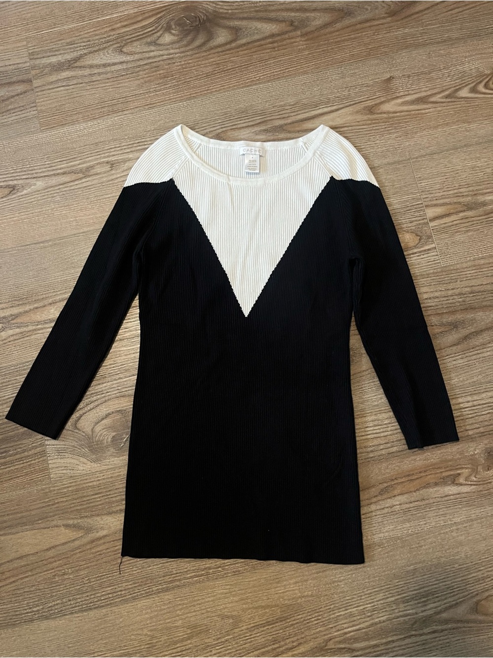 Y2K Cache Women's Black and White V-Panel Ribbed Top M